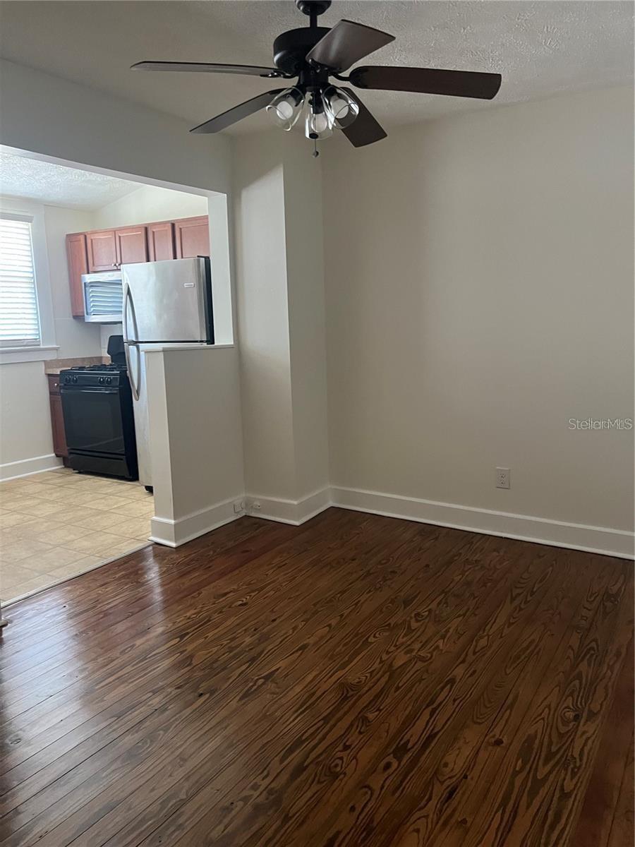 Image 11 of 14 For 32 9th Avenue 1