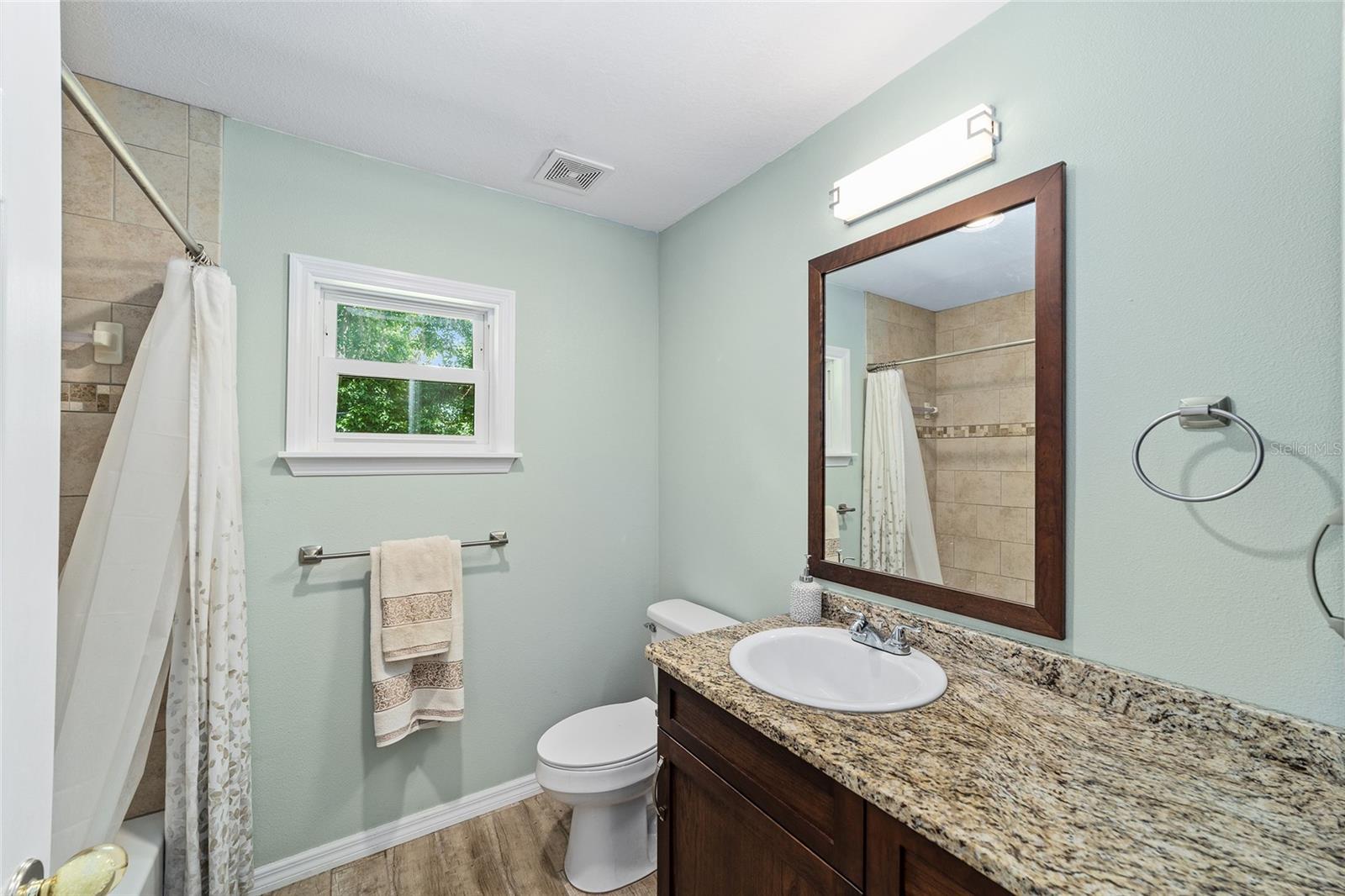 Image 21 of 25 For 19130 60th Avenue
