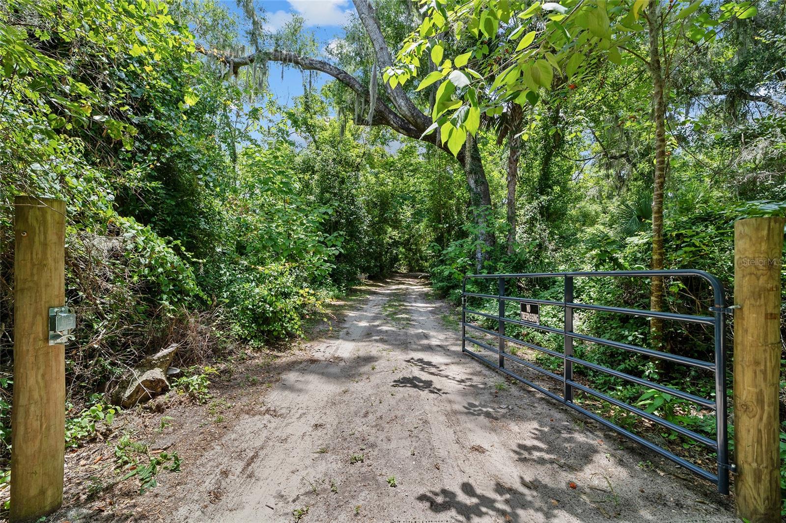 Image 3 of 25 For 19130 60th Avenue