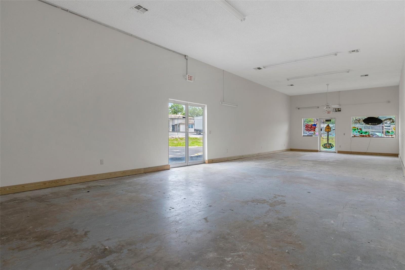 Listing photo id 11 for 2602 Highway 44 W