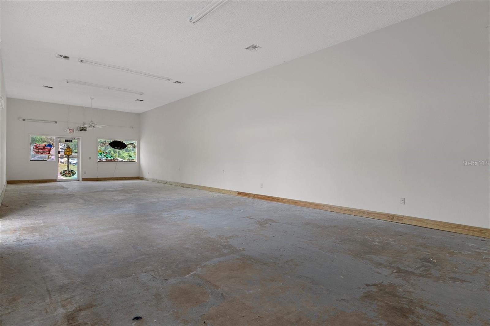 Listing photo id 12 for 2602 Highway 44 W