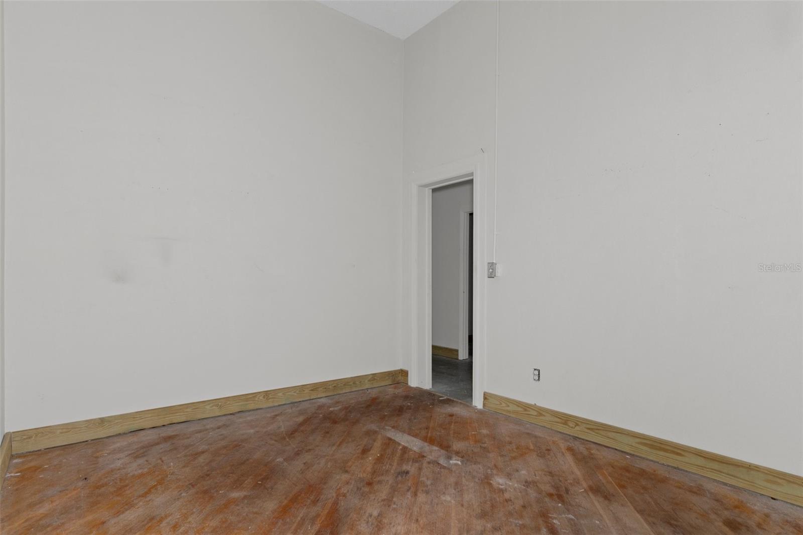 Listing photo id 17 for 2602 Highway 44 W