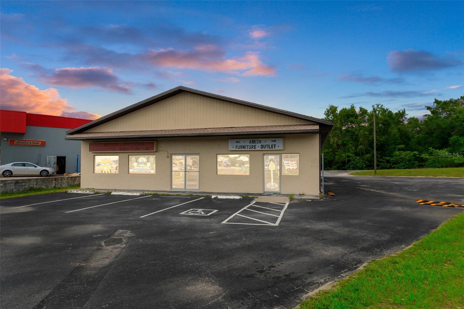 Listing photo id 0 for 2602 Highway 44 W