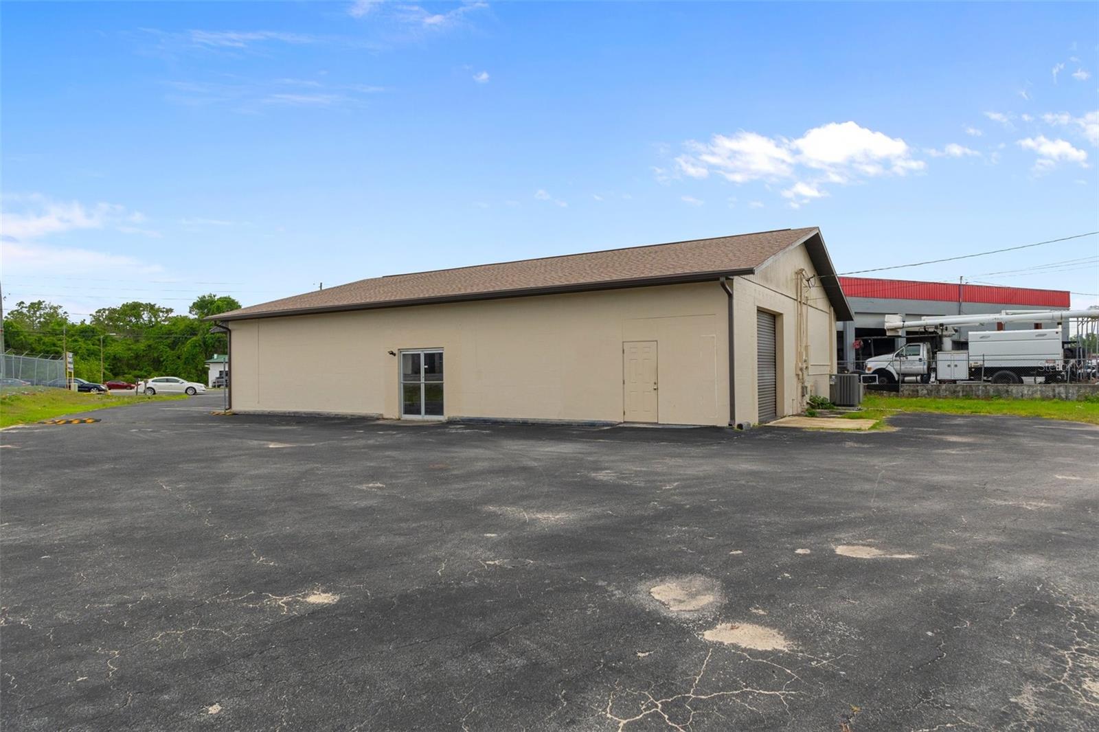 Listing photo id 44 for 2602 Highway 44 W
