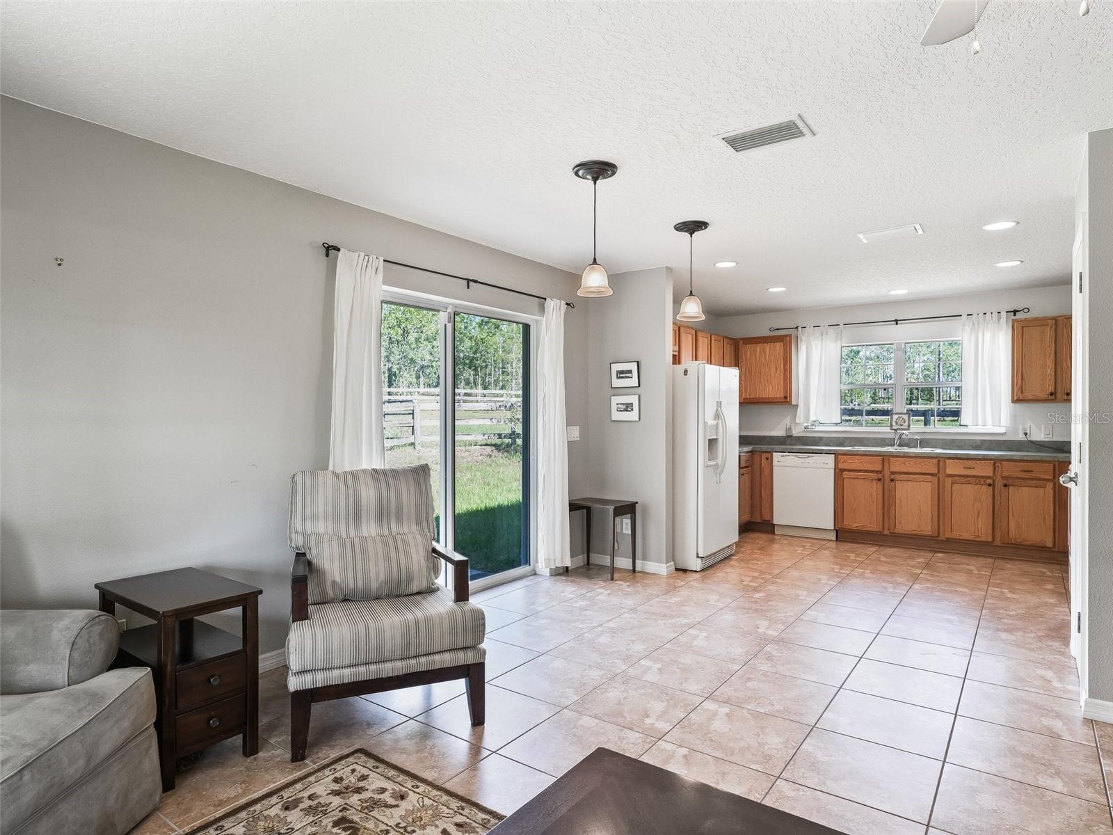 Image 8 of 39 For 12931 21st Place