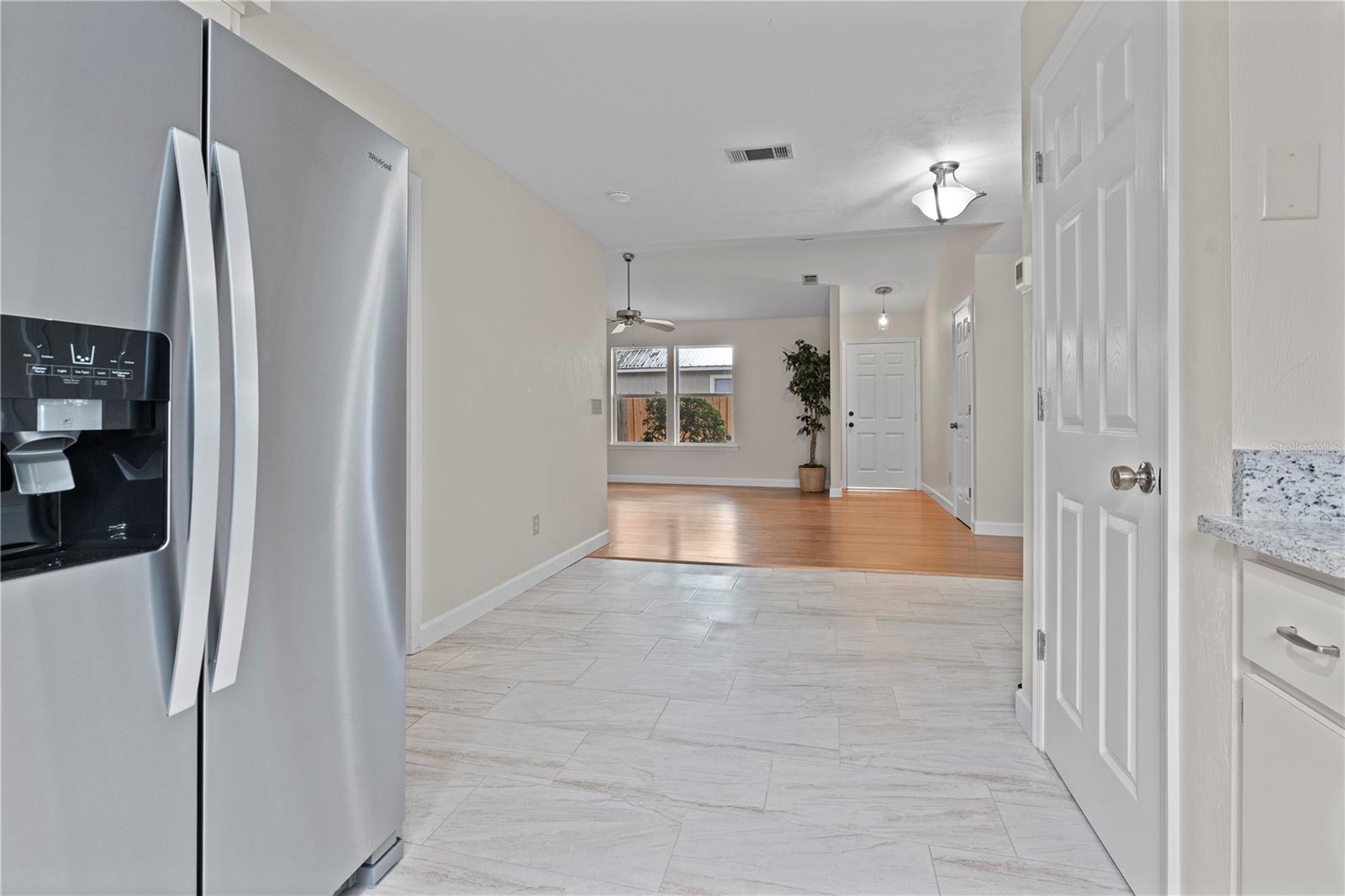 Image 13 of 43 For 2864 40th Avenue
