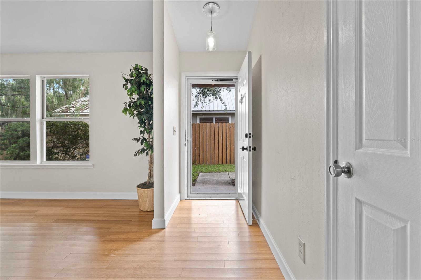 Image 5 of 43 For 2864 40th Avenue