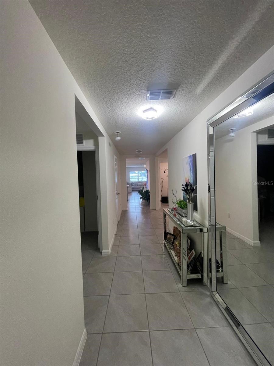 Image 30 of 41 For 465 Marion Oaks Lane