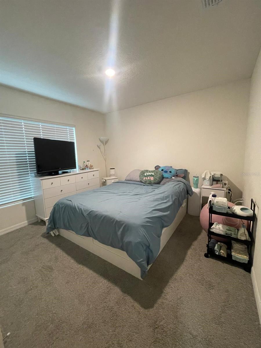 Image 31 of 41 For 465 Marion Oaks Lane