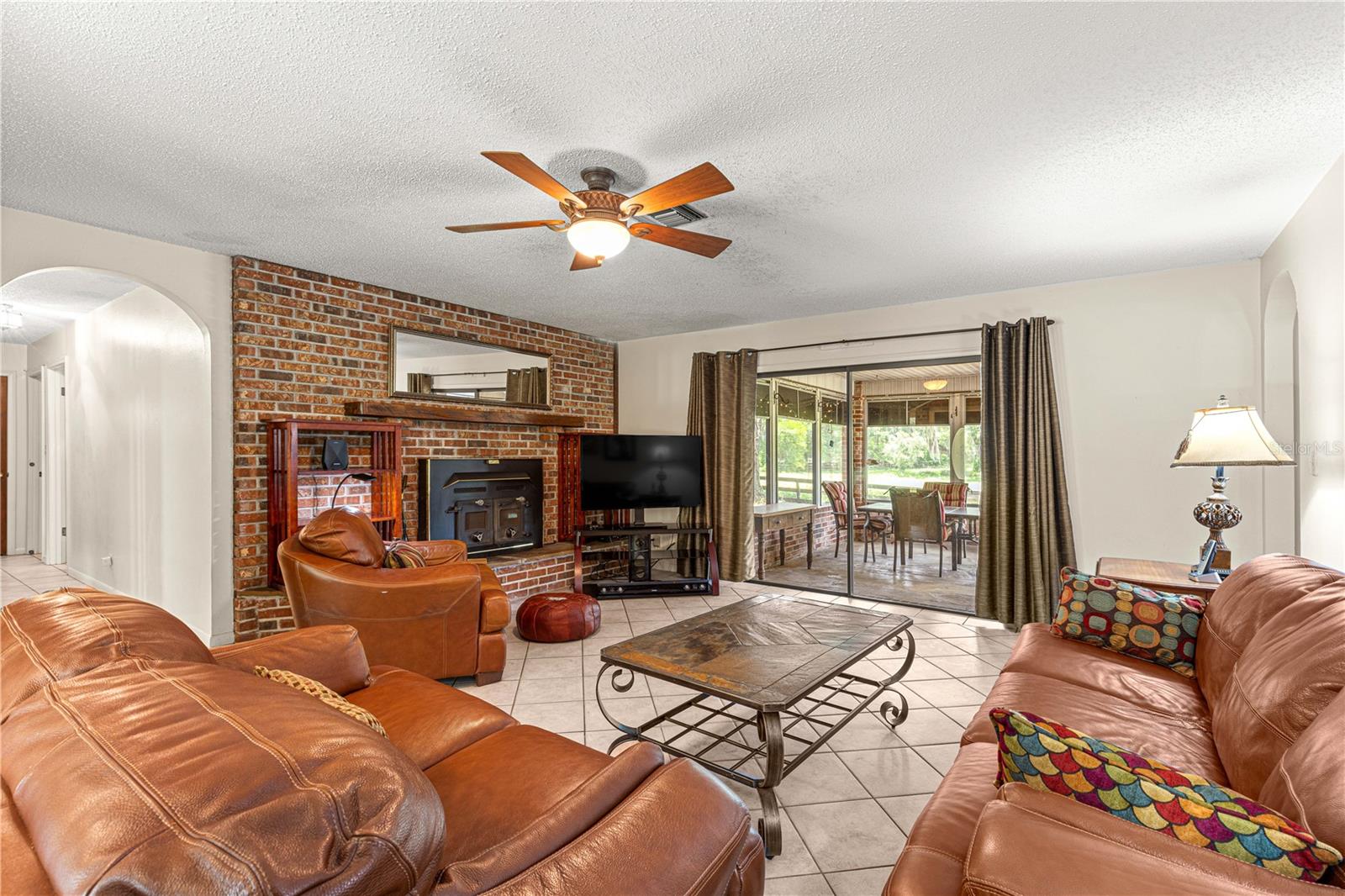 Listing photo id 10 for 40 Wintergreen Way