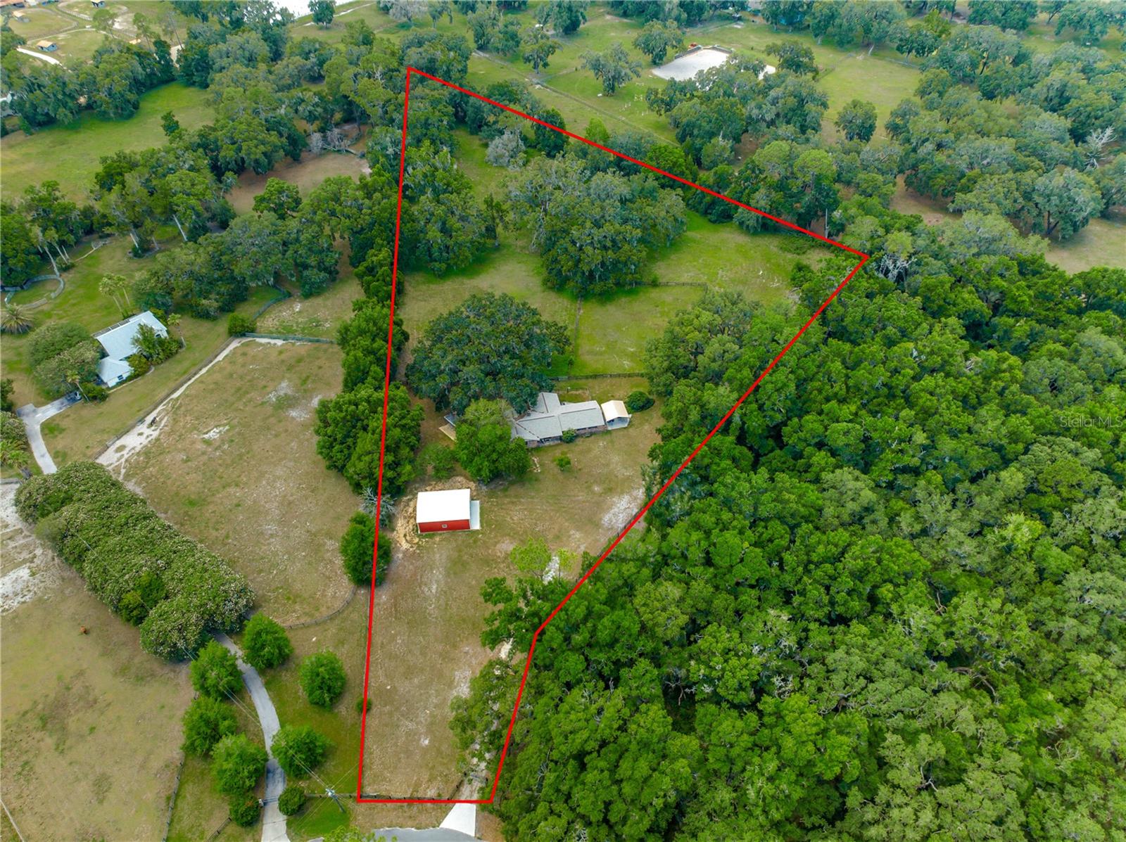 Listing photo id 1 for 40 Wintergreen Way