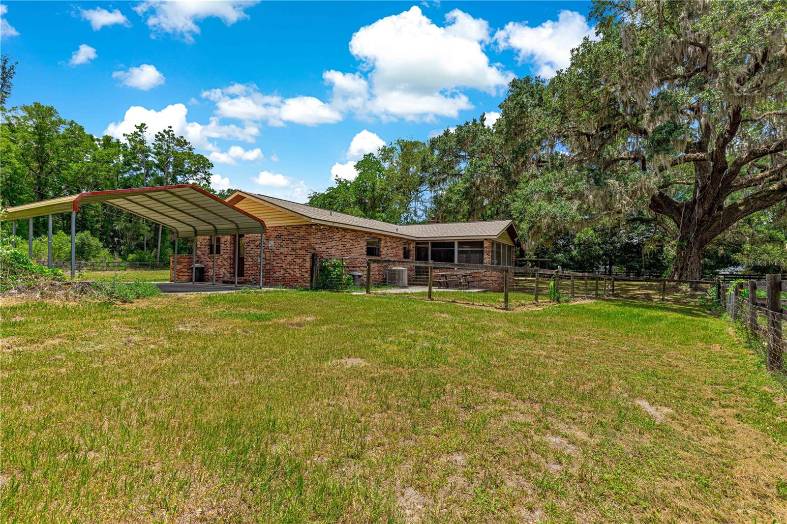 Listing photo id 45 for 40 Wintergreen Way