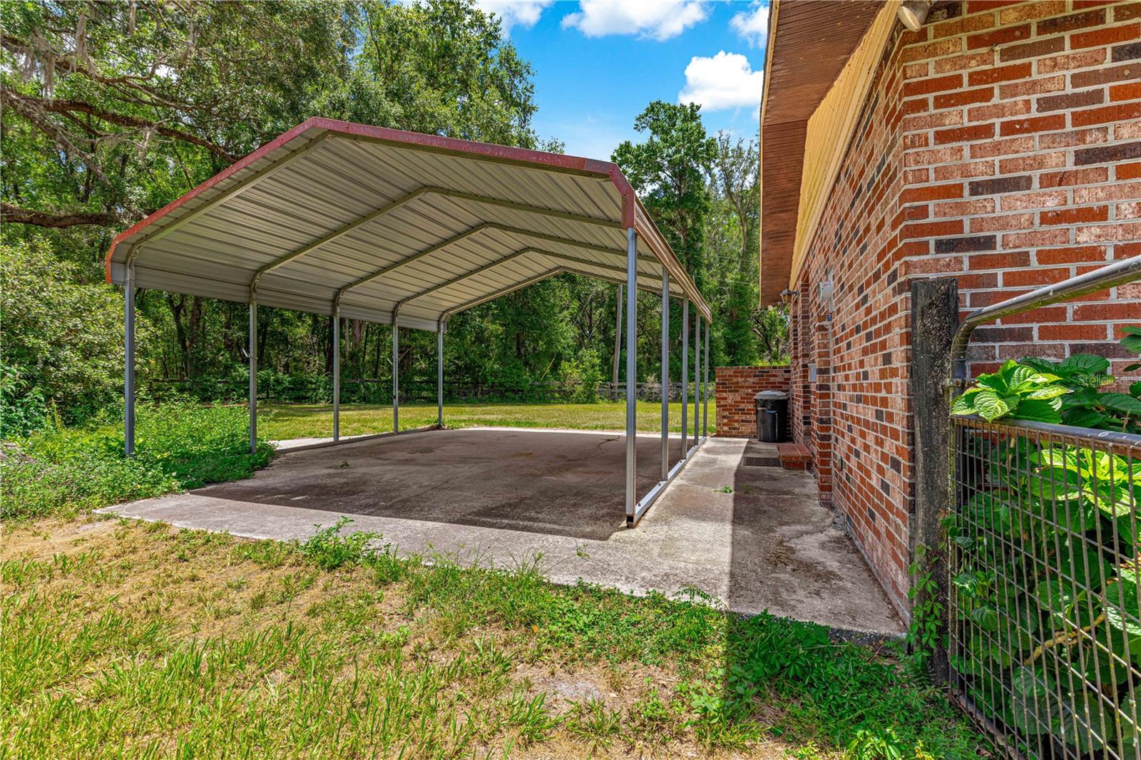 Listing photo id 46 for 40 Wintergreen Way