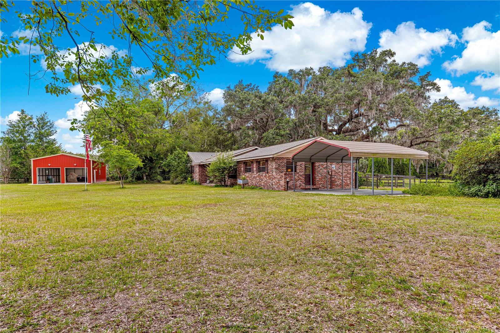 Listing photo id 5 for 40 Wintergreen Way