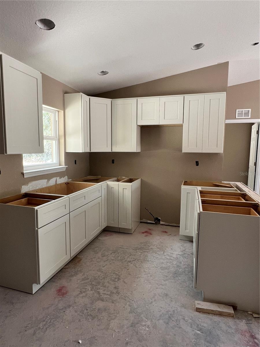 Image 3 of 10 For 21712 Rainbow Lakes Boulevard