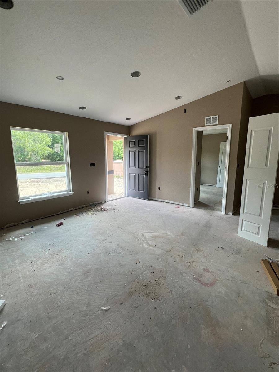 Image 4 of 10 For 21712 Rainbow Lakes Boulevard