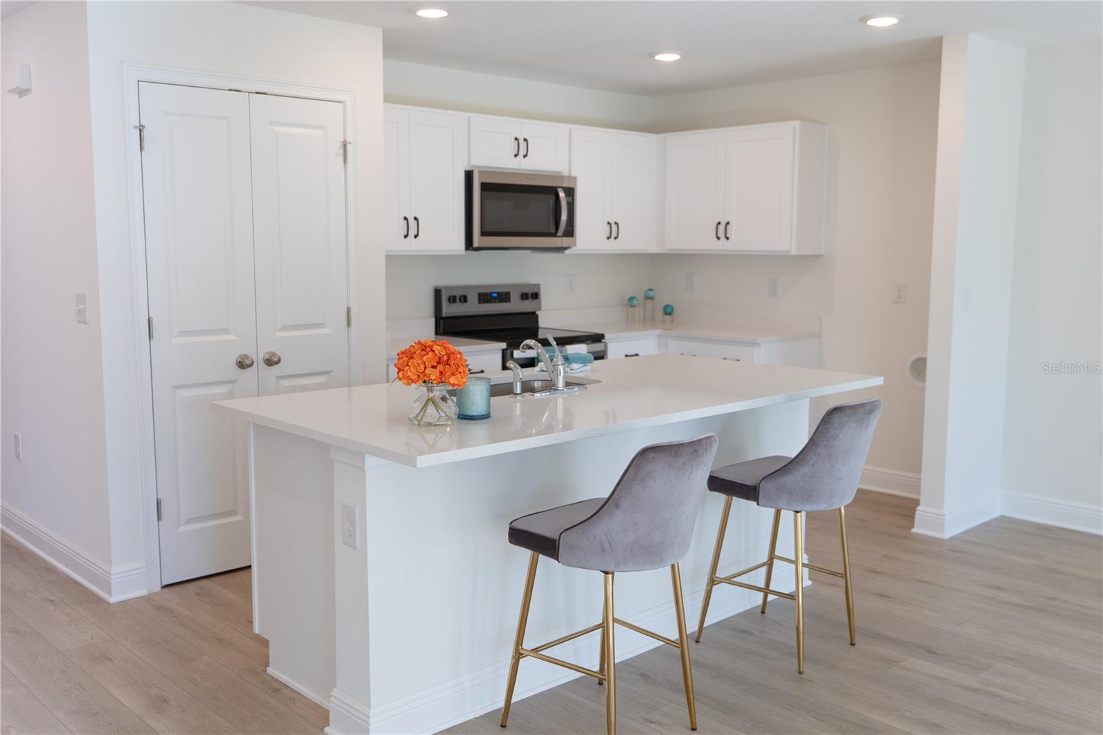 Image 7 of 12 For 3390 Hampshire Boulevard