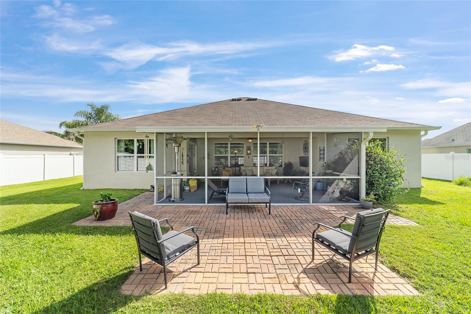 Listing photo id 17 for 2552 42nd Road