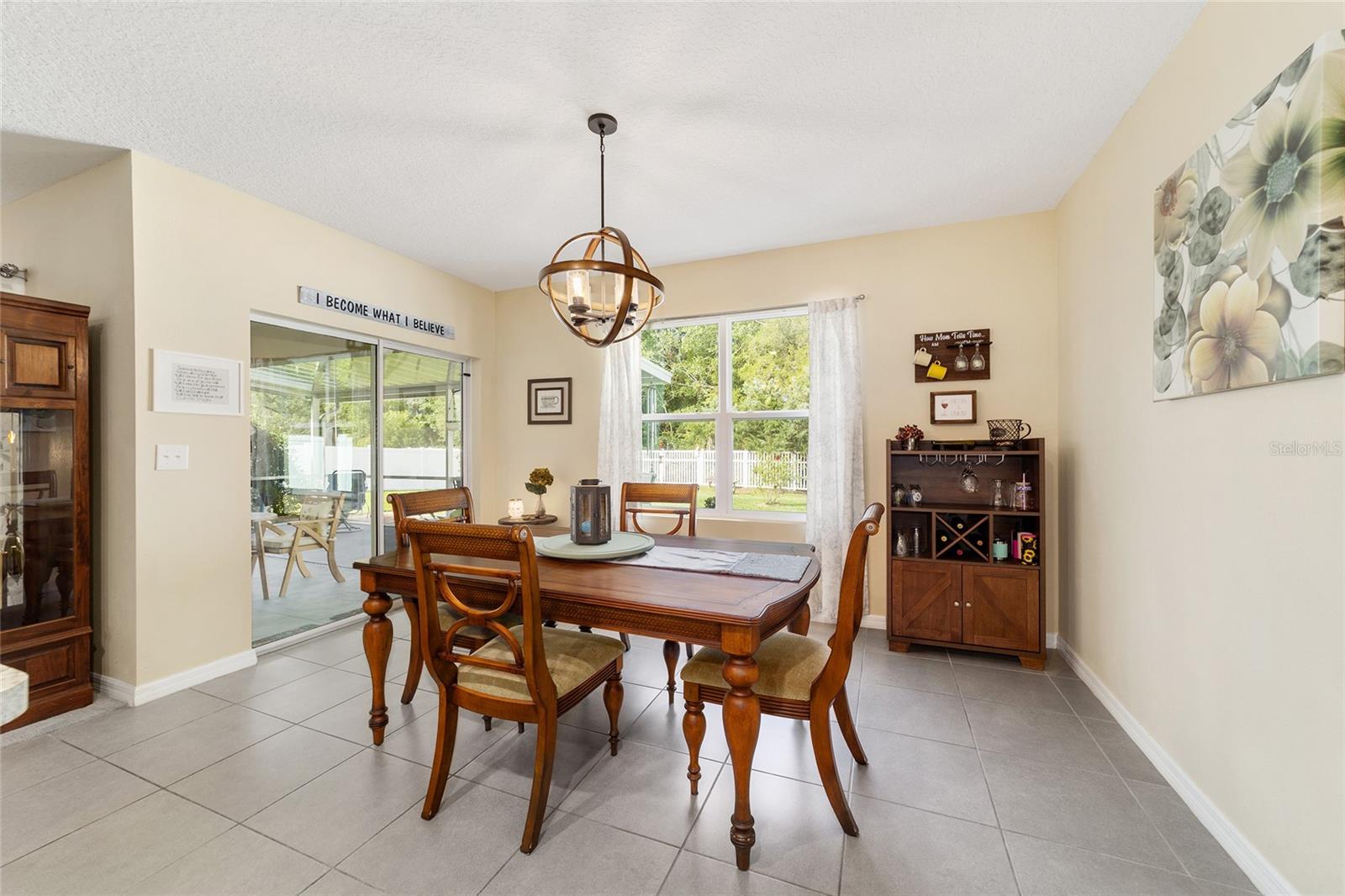 Listing photo id 3 for 2552 42nd Road