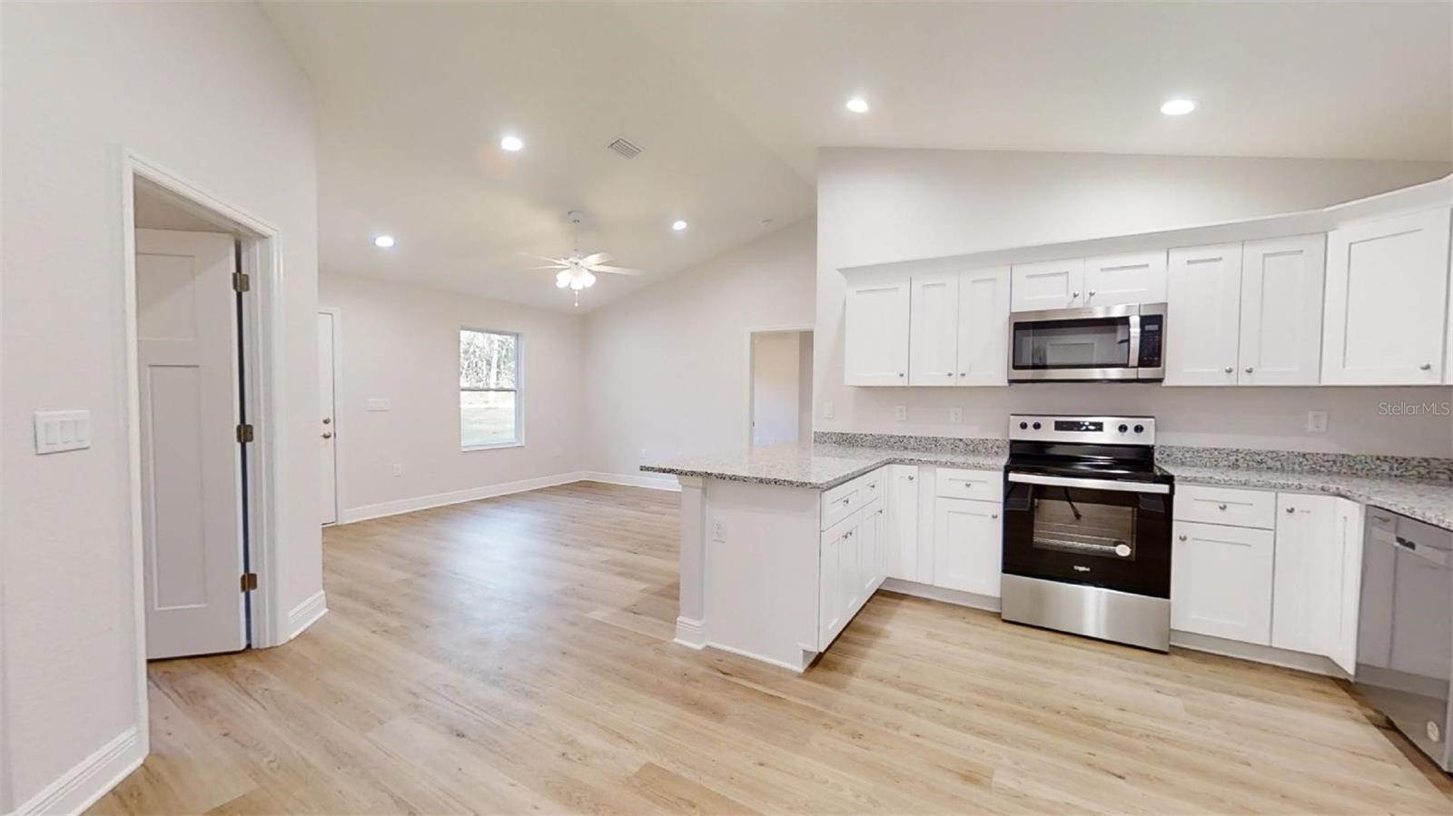 Image 20 of 70 For 23995 Falcon Avenue