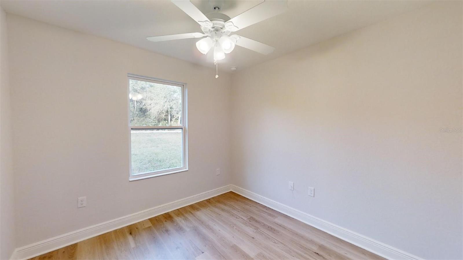 Image 8 of 70 For 23995 Falcon Avenue