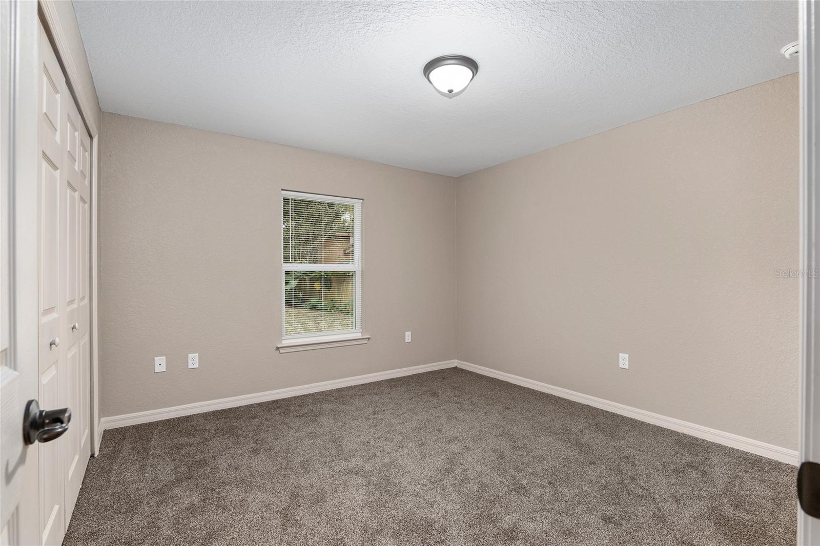 Image 16 of 25 For 5587 62nd Avenue