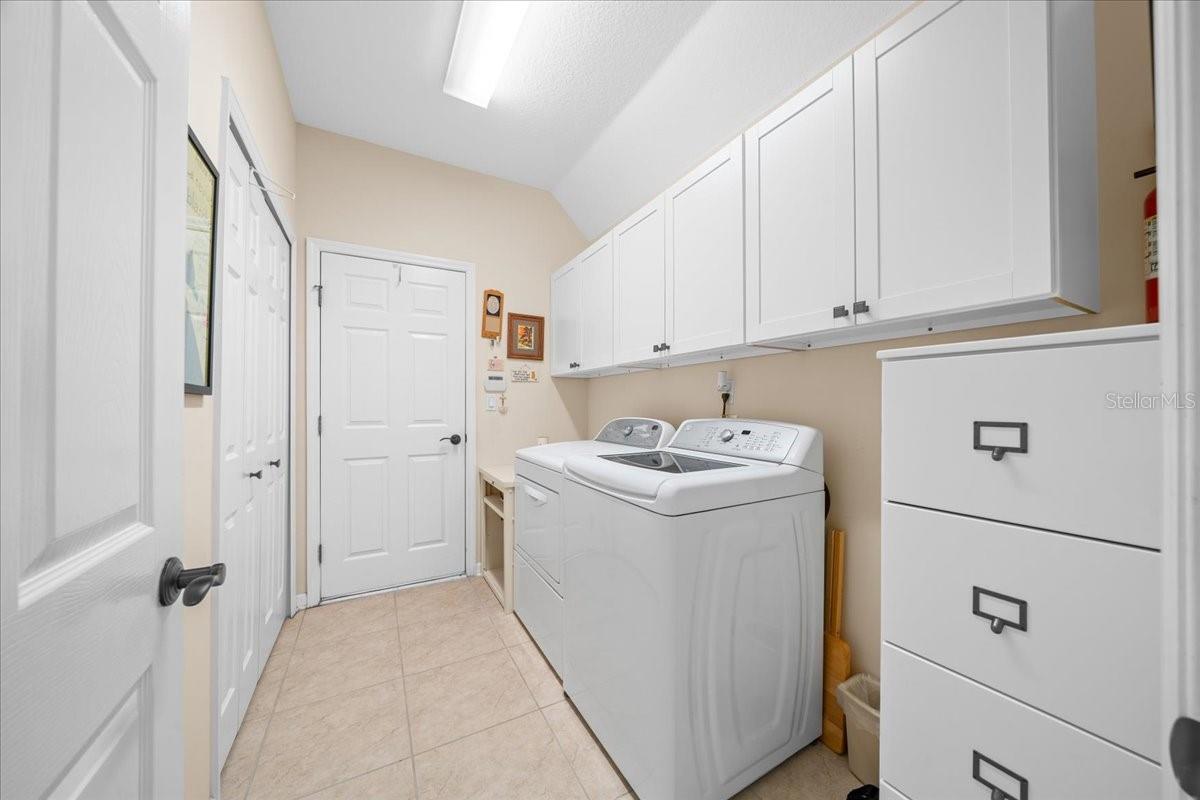 Image 21 of 32 For 814 Copperhead Circle