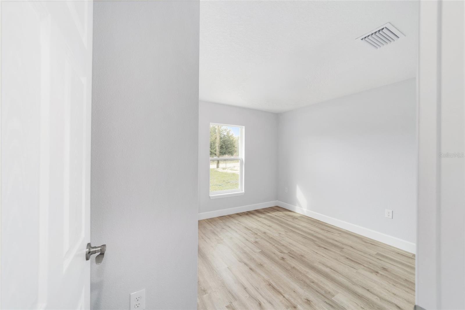 Image 27 of 39 For 2871 147th Terrace