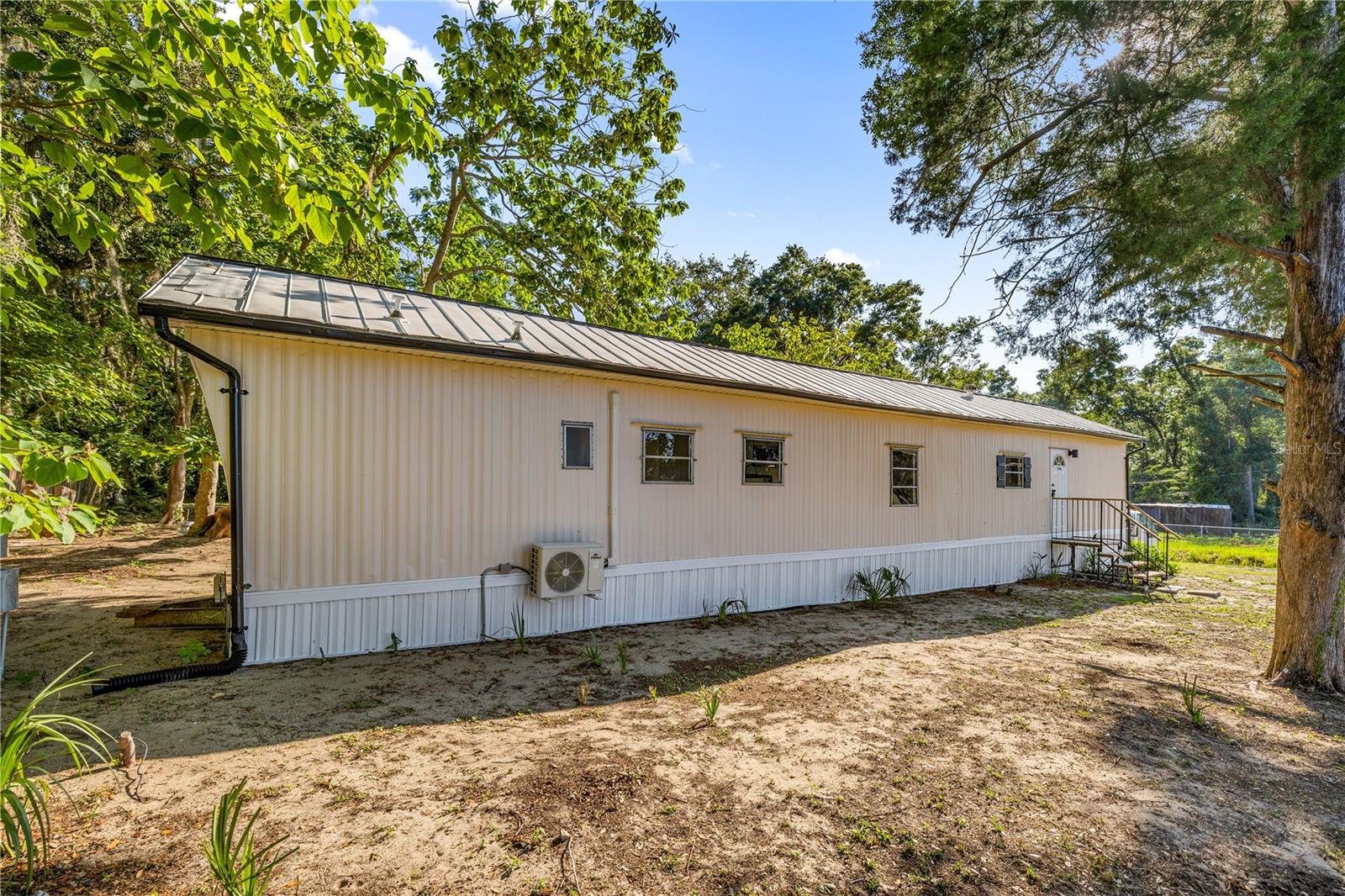Image 3 of 20 For 15986 103rd Terrace