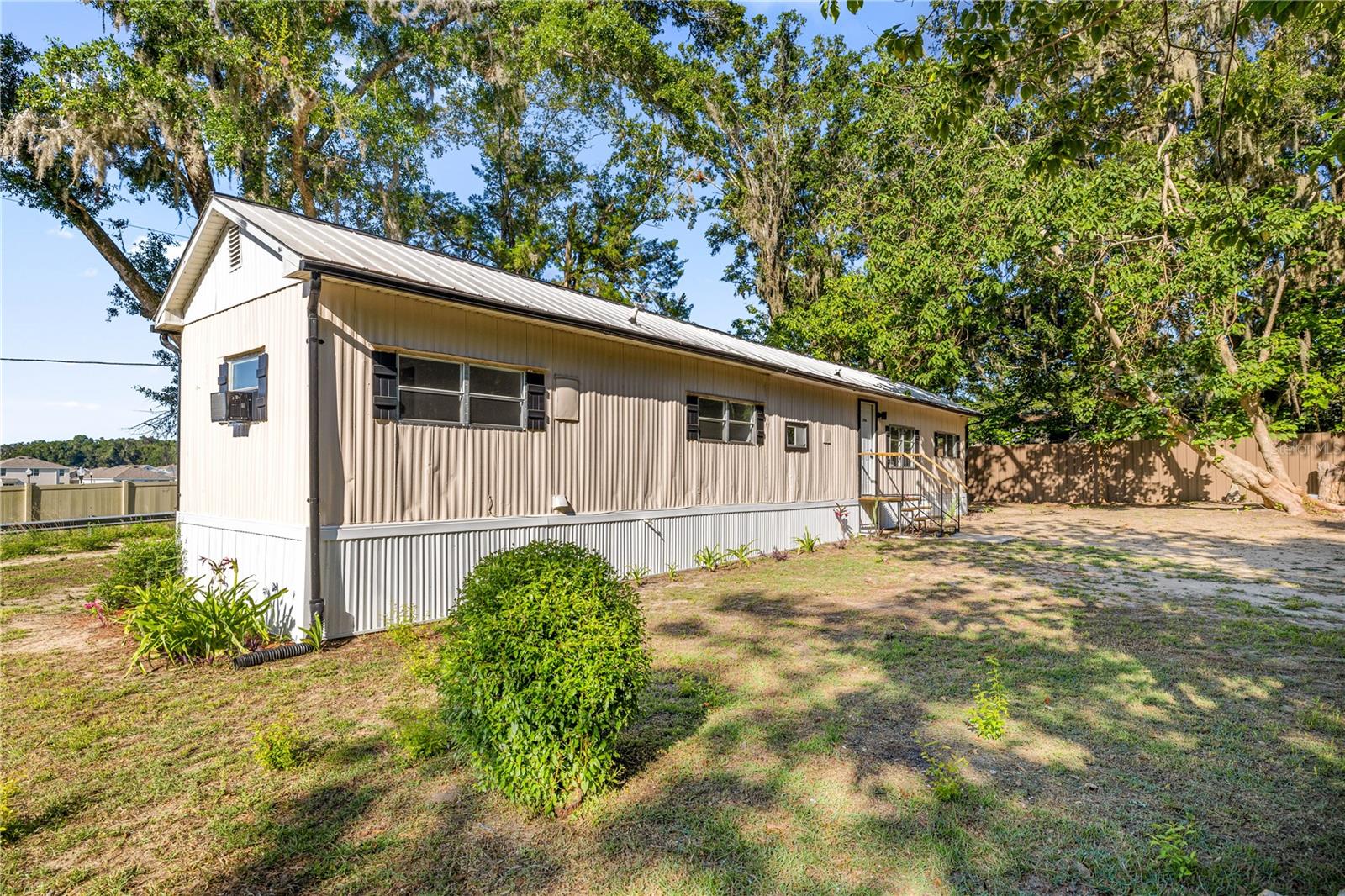Image 4 of 20 For 15986 103rd Terrace