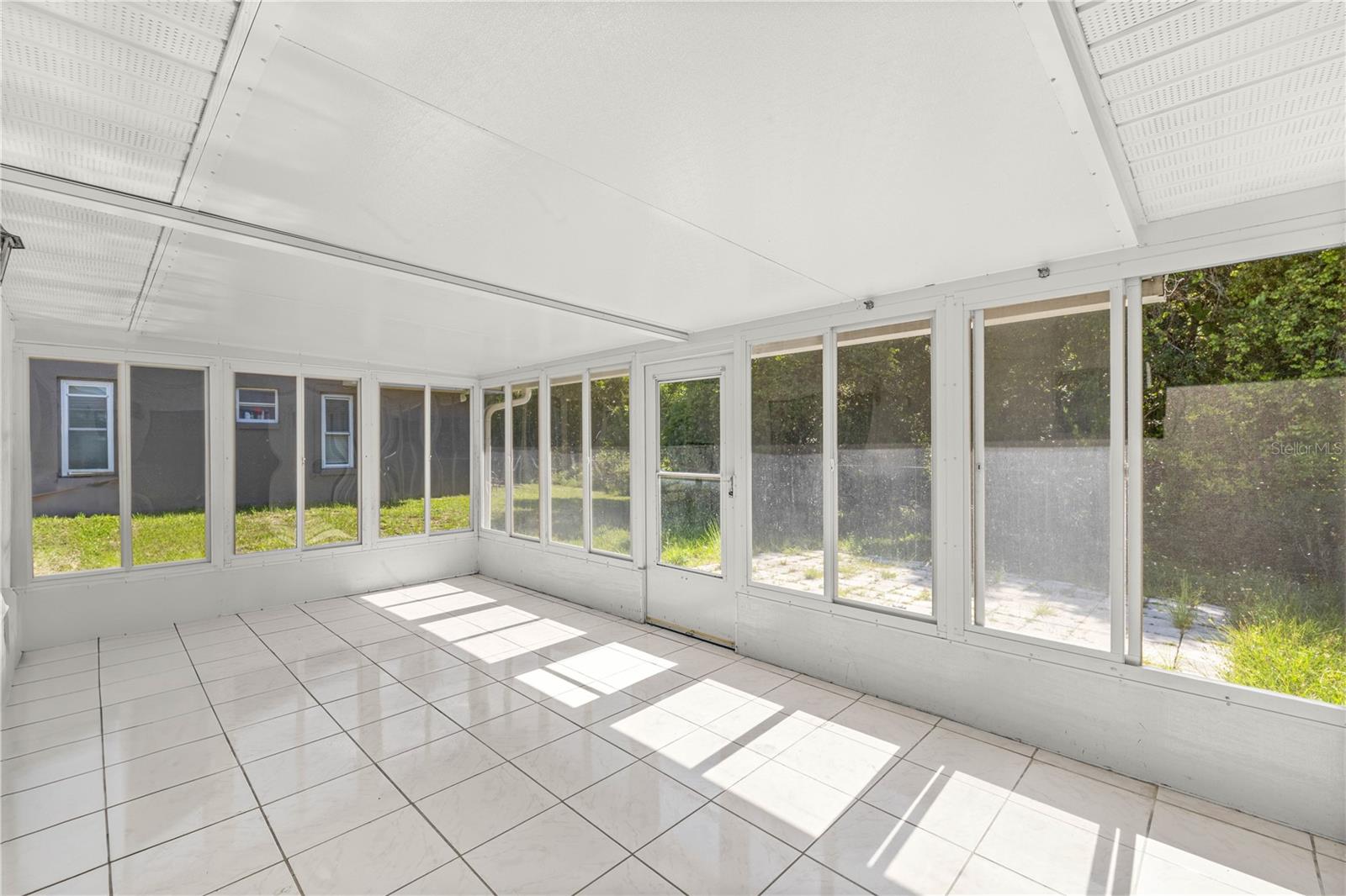 Image 16 of 28 For 15121 35th Avenue Road