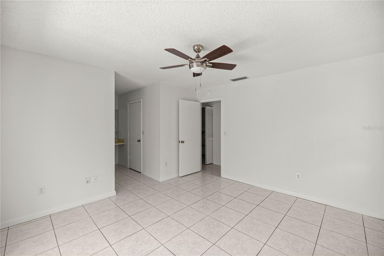 Image 21 of 28 For 15121 35th Avenue Road