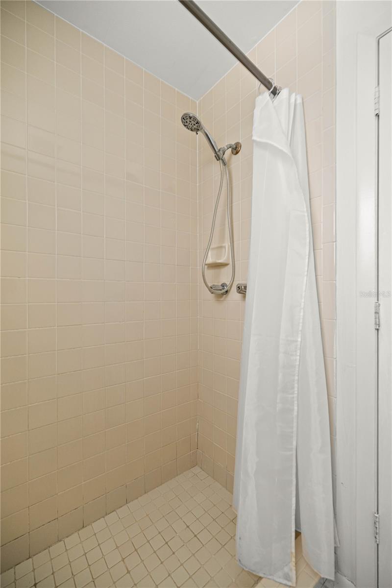 Image 23 of 28 For 15121 35th Avenue Road
