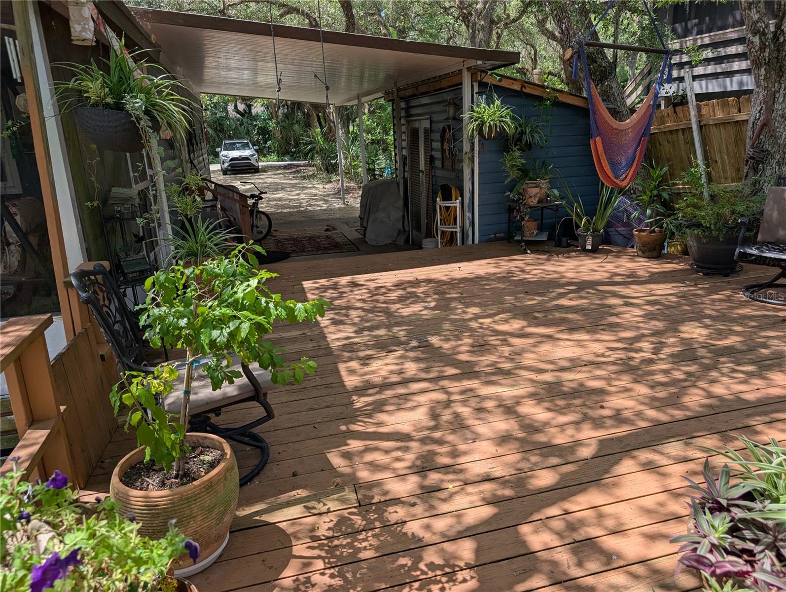 Listing photo id 13 for 3609 Westcove Court