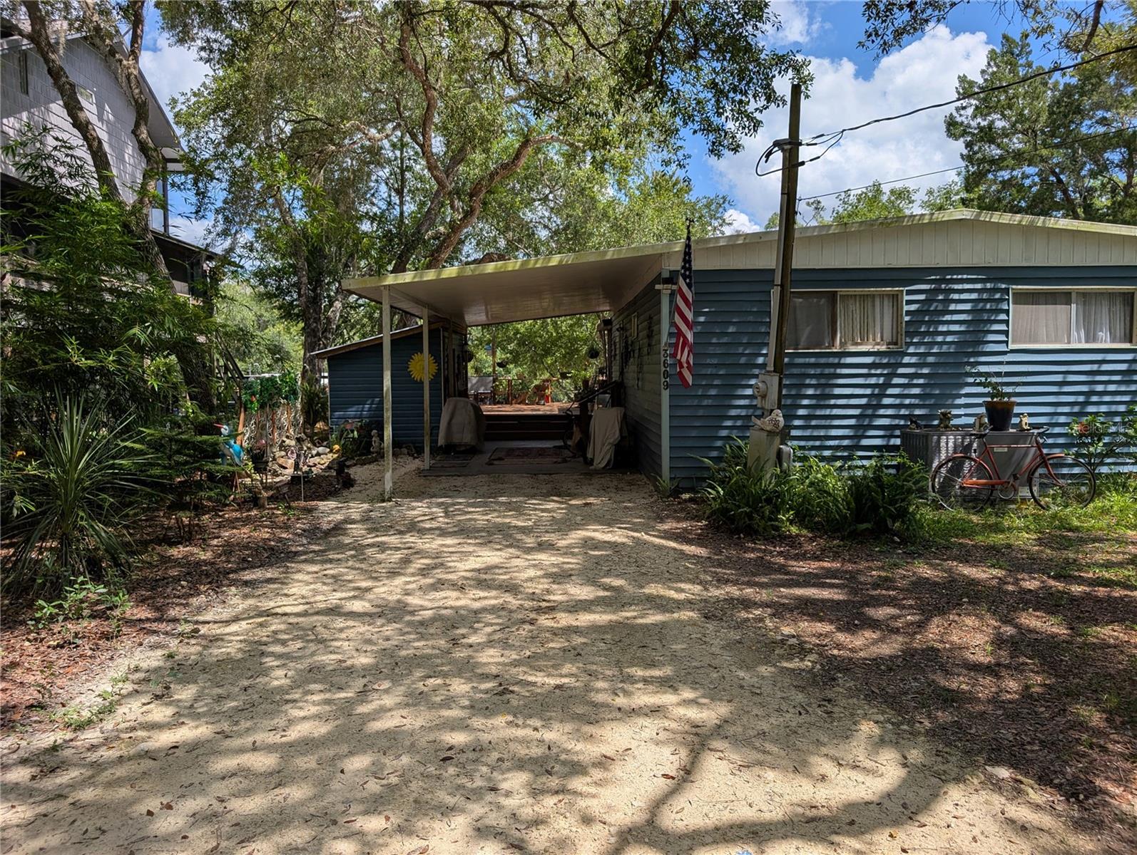 Listing photo id 14 for 3609 Westcove Court