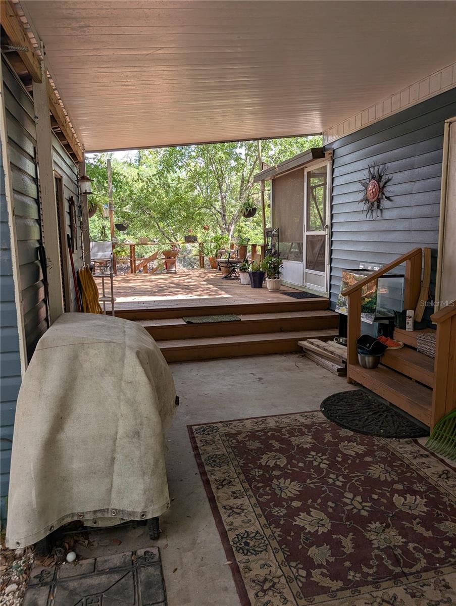 Listing photo id 15 for 3609 Westcove Court