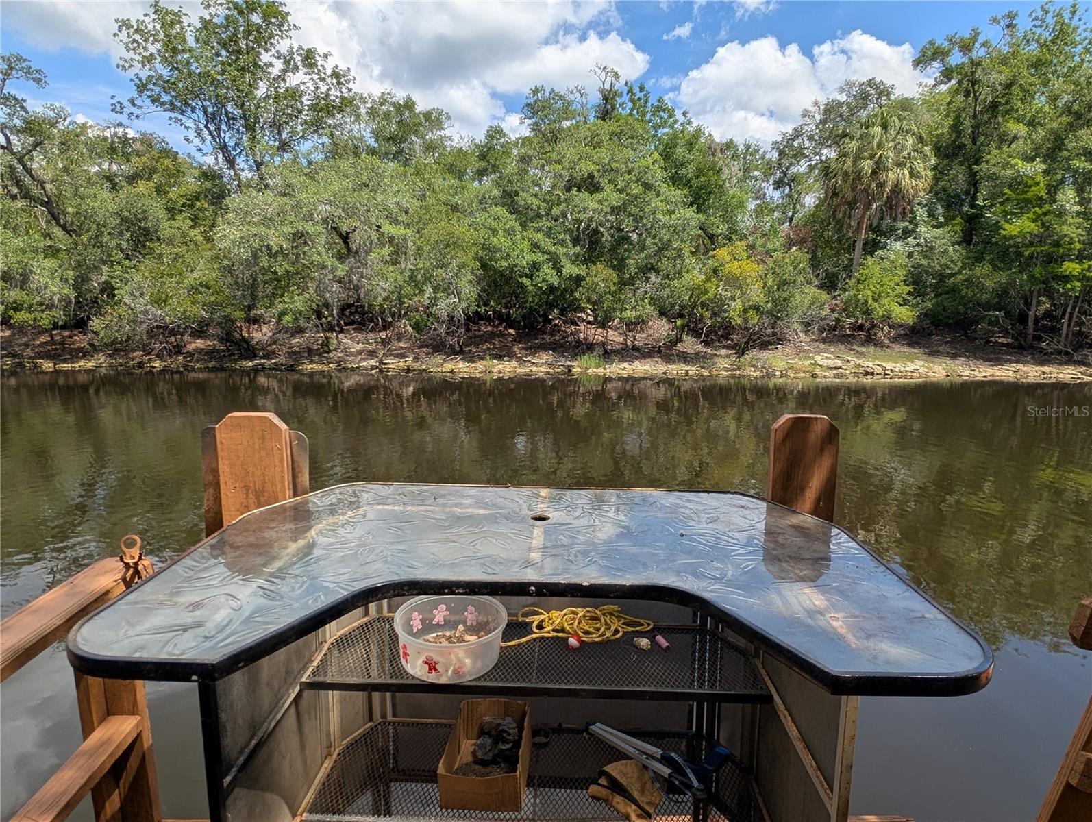Listing photo id 0 for 3609 Westcove Court