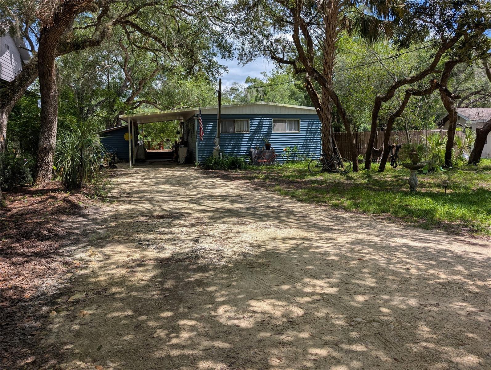Listing photo id 3 for 3609 Westcove Court