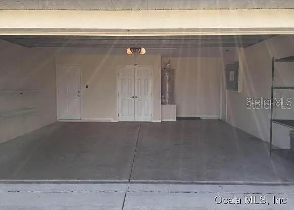 Listing photo id 9 for 4420 100th Street