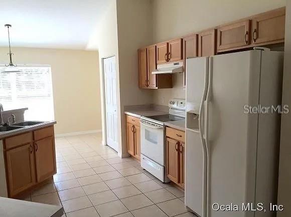 Listing photo id 1 for 4420 100th Street