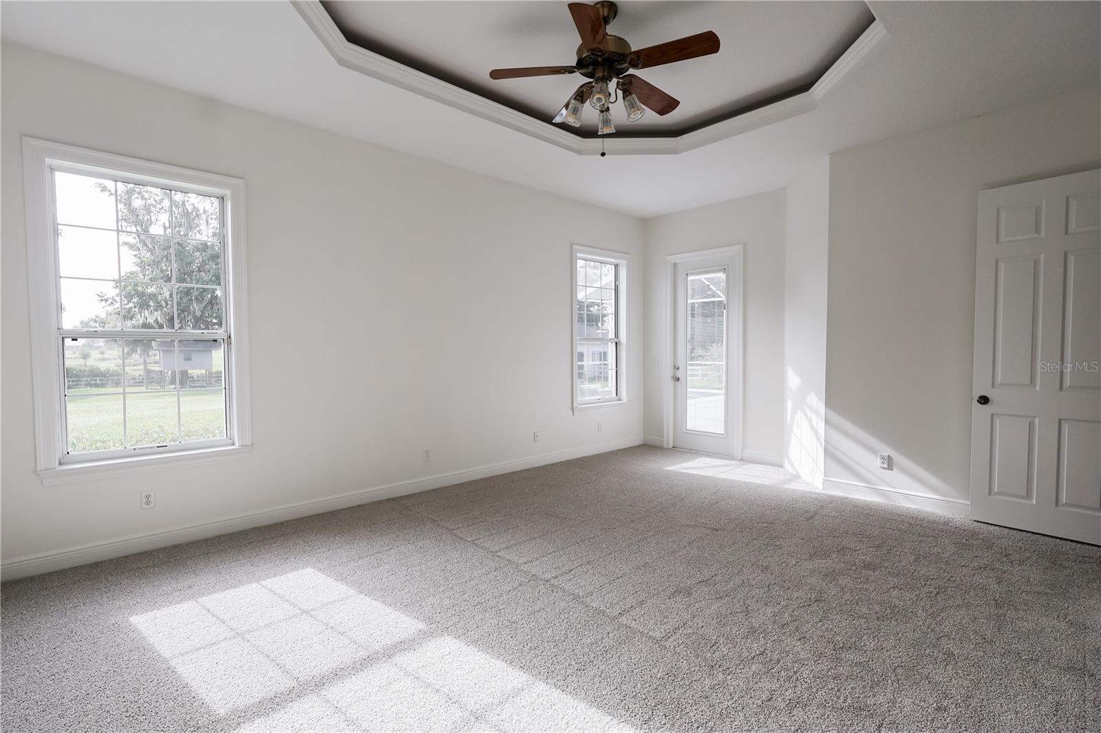 Listing photo id 9 for 6405 13 Avenue