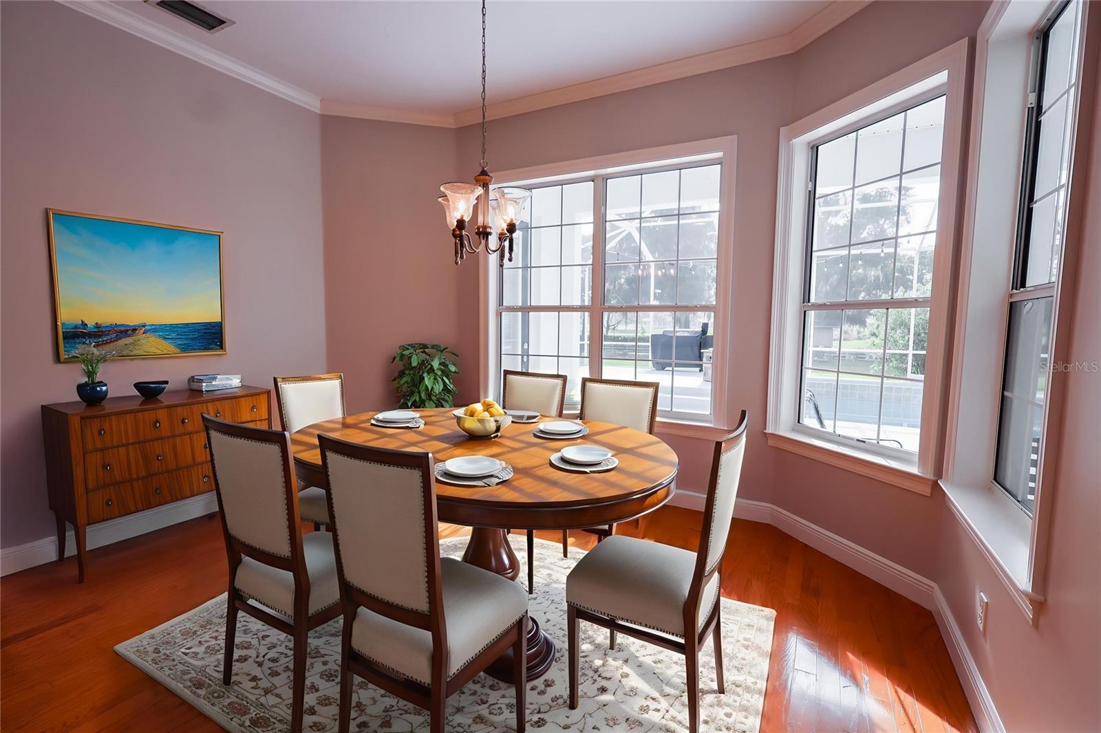 Listing photo id 16 for 6405 13 Avenue