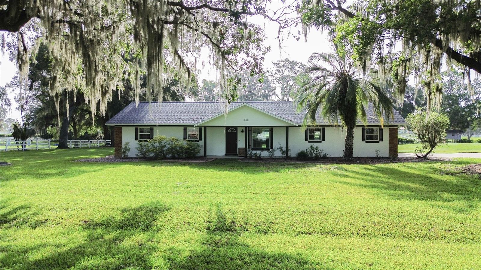 Listing photo id 28 for 6405 13 Avenue