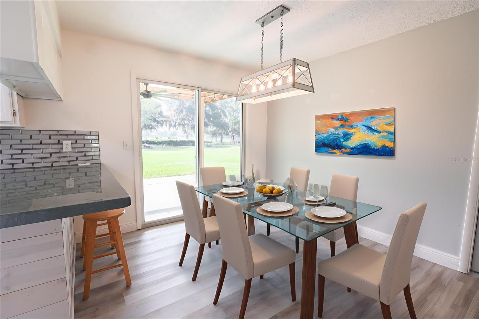 Listing photo id 32 for 6405 13 Avenue