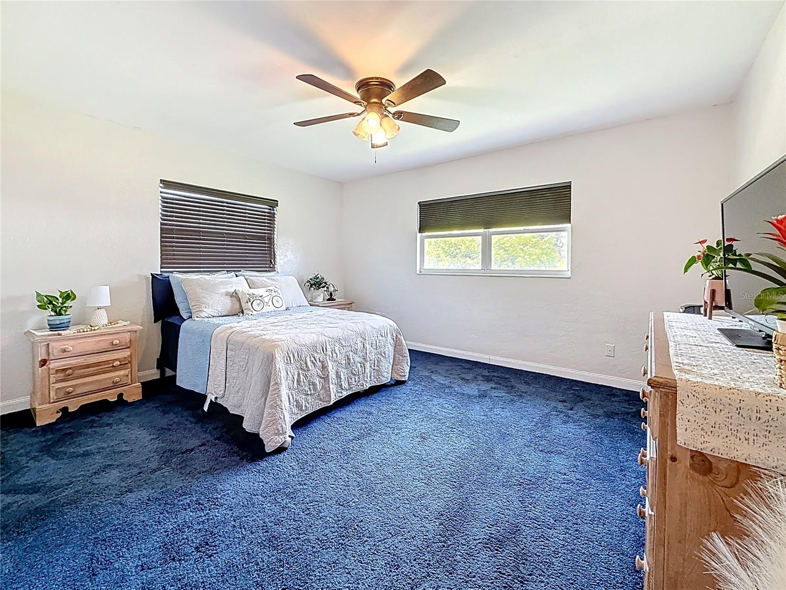 Image 22 of 48 For 1137 Indian Rocks Road S