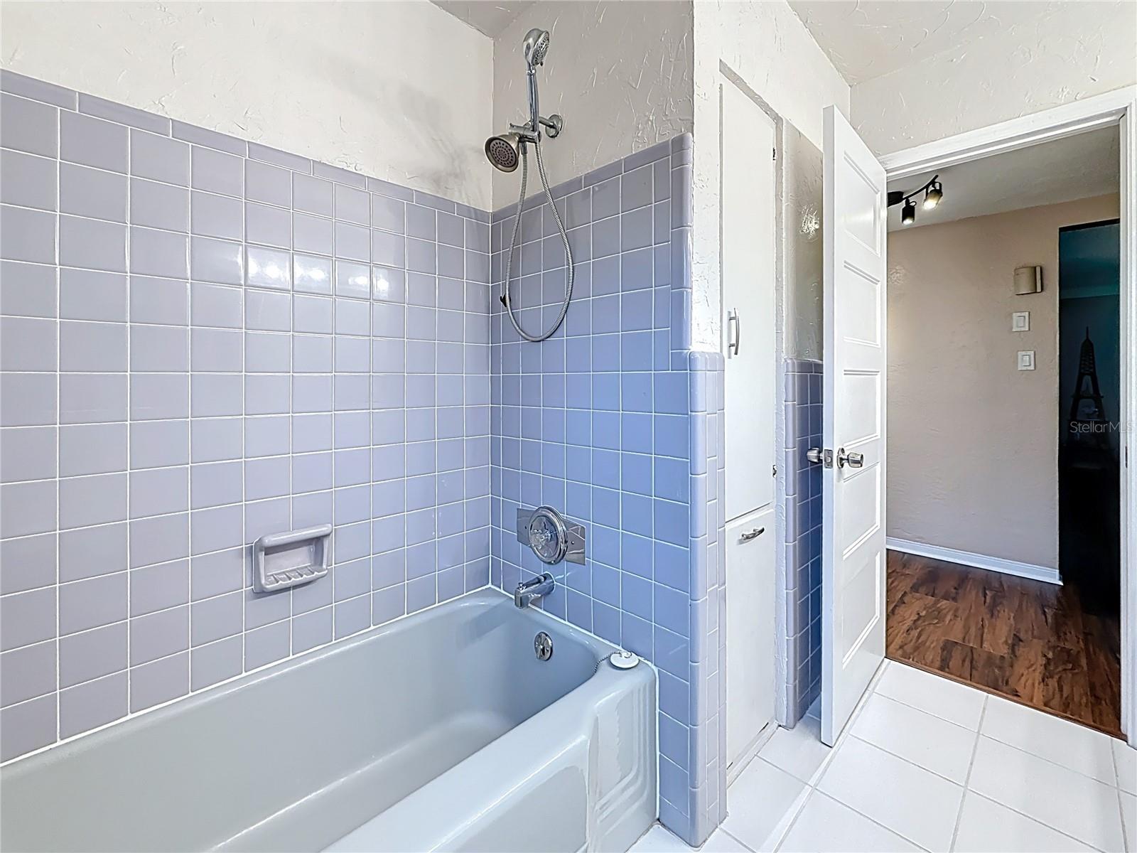 Image 29 of 48 For 1137 Indian Rocks Road S