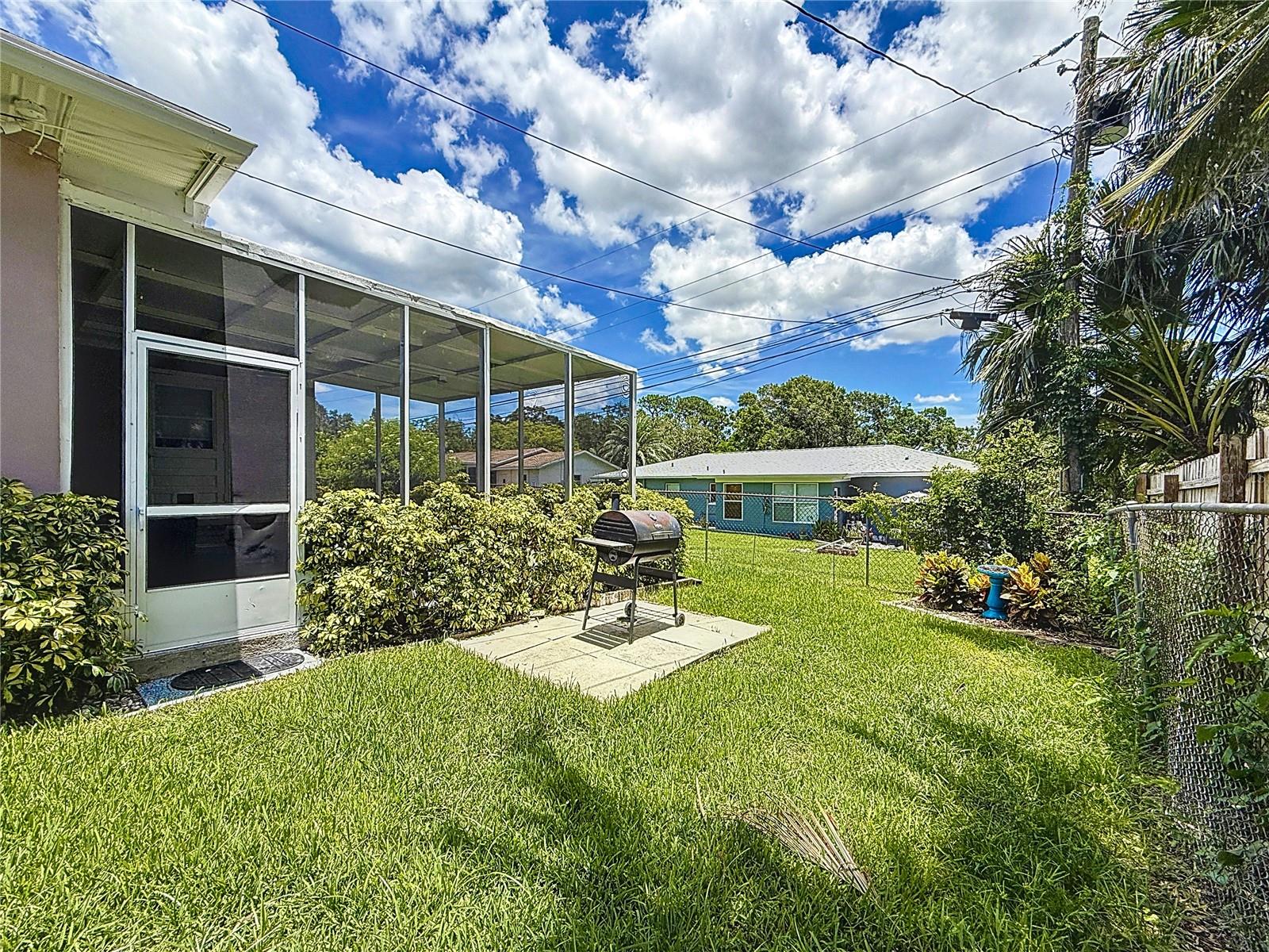 Image 35 of 48 For 1137 Indian Rocks Road S