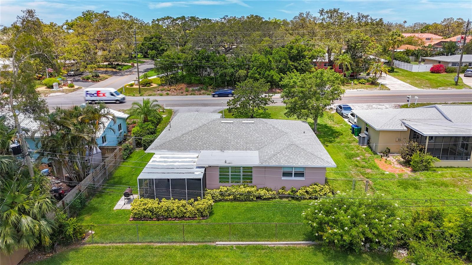 Image 41 of 48 For 1137 Indian Rocks Road S