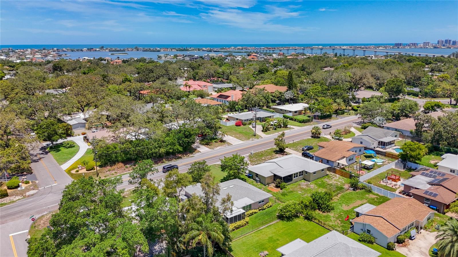 Image 45 of 48 For 1137 Indian Rocks Road S