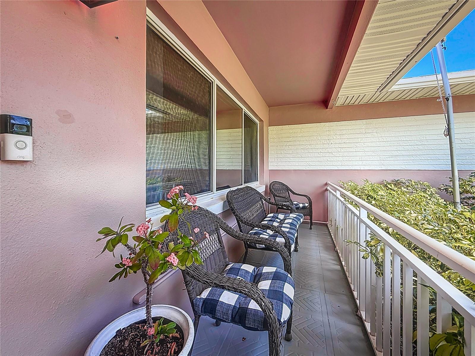 Image 9 of 48 For 1137 Indian Rocks Road S